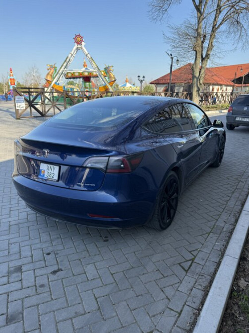 Tesla Model 3 2018 год Бендеры Бендеры - изображение 2