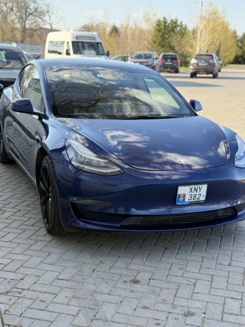 Tesla Model 3 2018 год Бендеры Бендеры - изображение 1