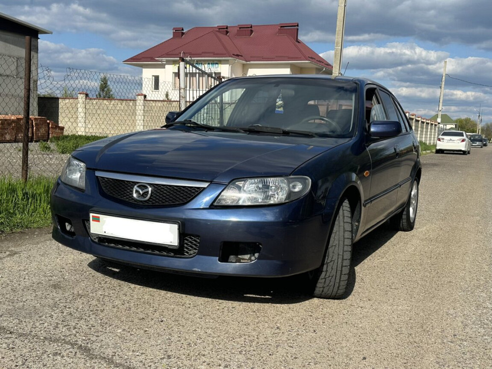 Mazda 323 2002 год Парканы Парканы - изображение 1
