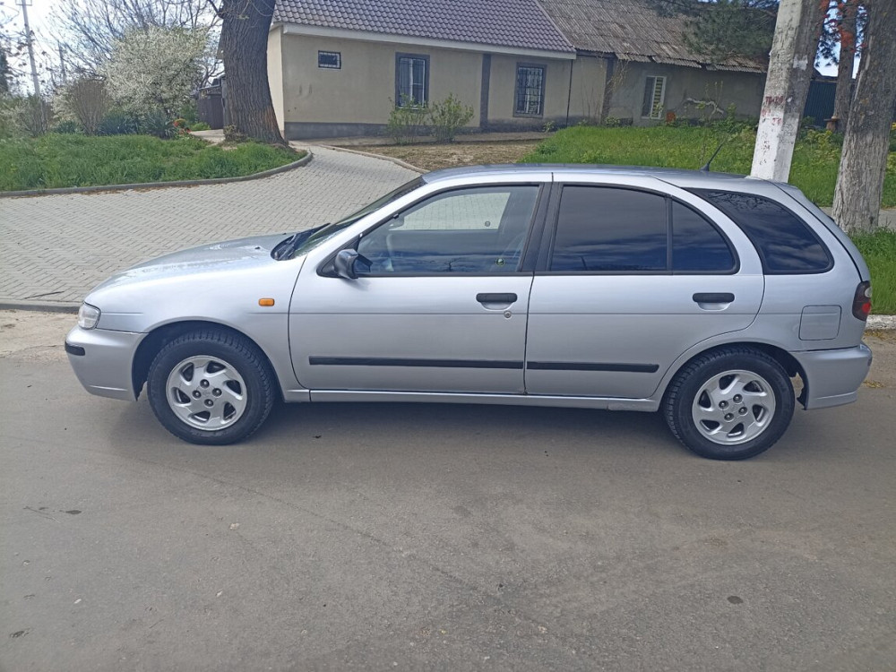 Nissan Almera 2000 год Бендеры Бендеры - изображение 1