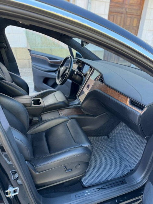 Tesla Model X 2018 an Tiraspol Tiraspol - fotografie 10