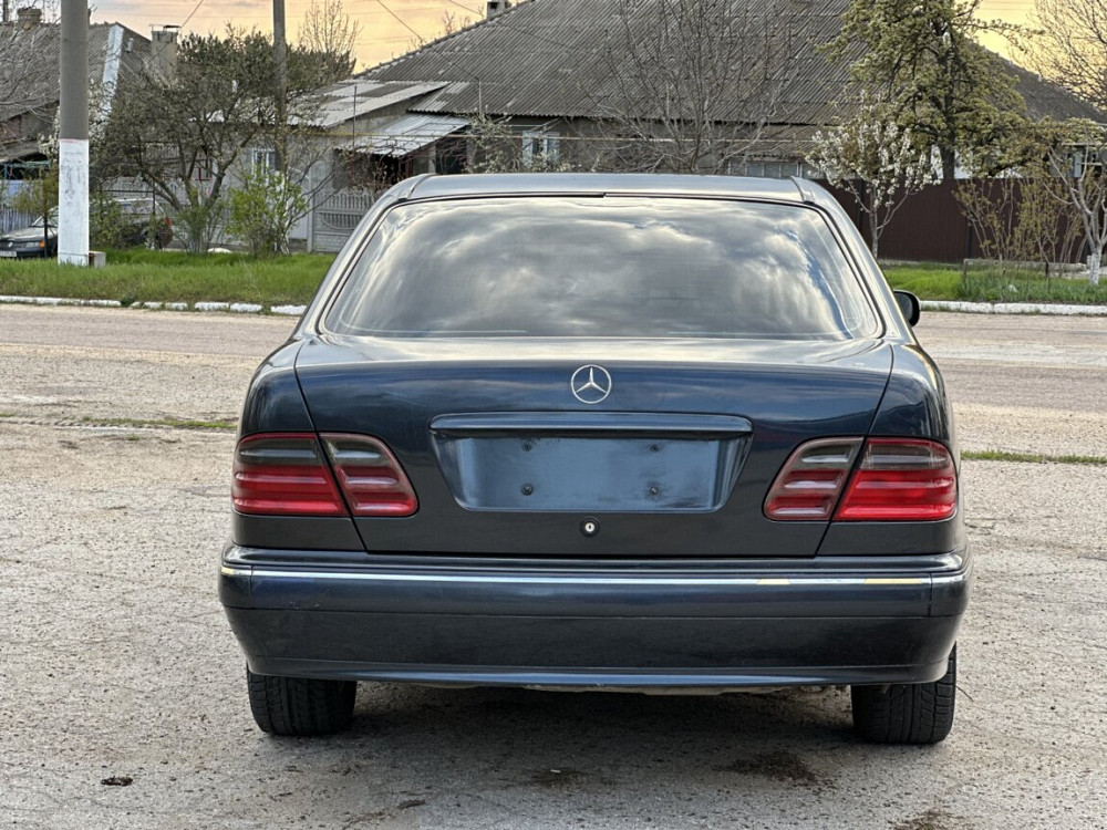 Mercedes E-Class 2000 an Dubăsari Dubăsari - fotografie 9