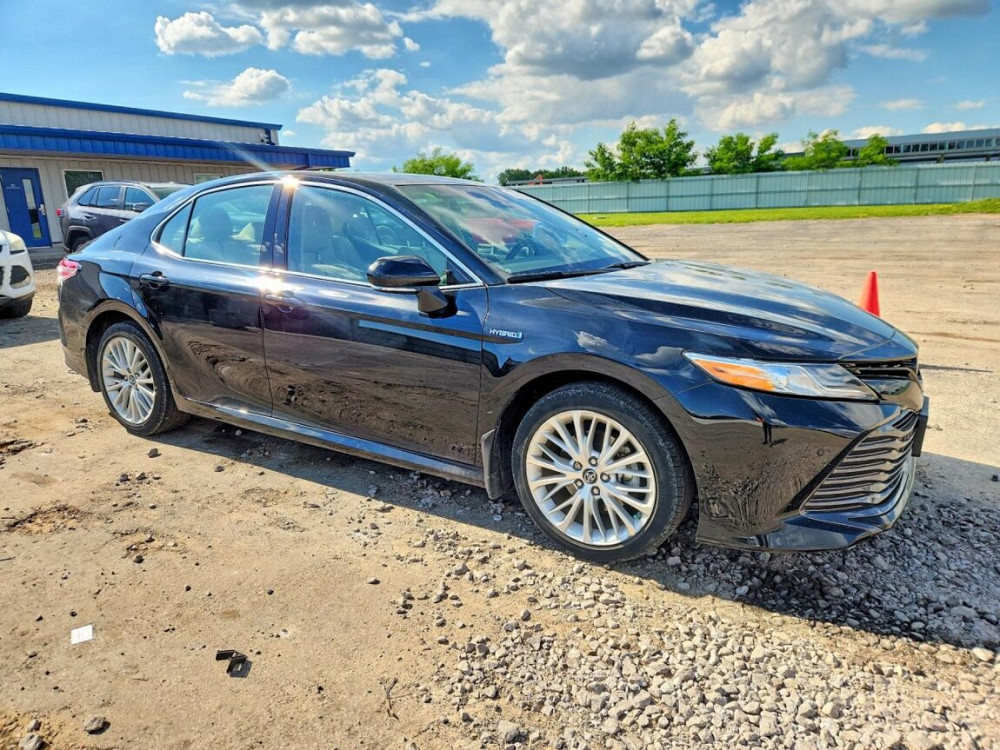 Toyota Camry 2018 год Тирасполь Тирасполь - изображение 3