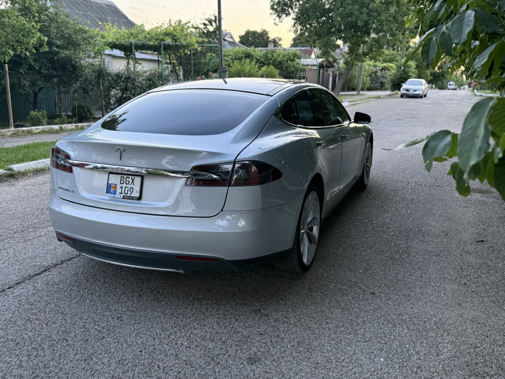 Tesla Model S 2013 год Тирасполь Тирасполь - изображение 3