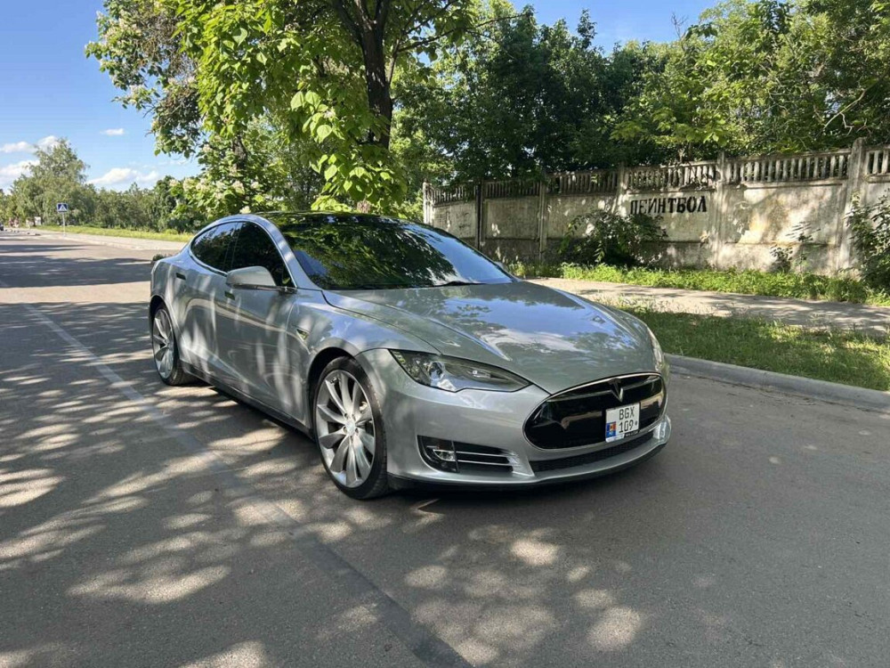 Tesla Model S 2013 год Тирасполь Тирасполь - изображение 6