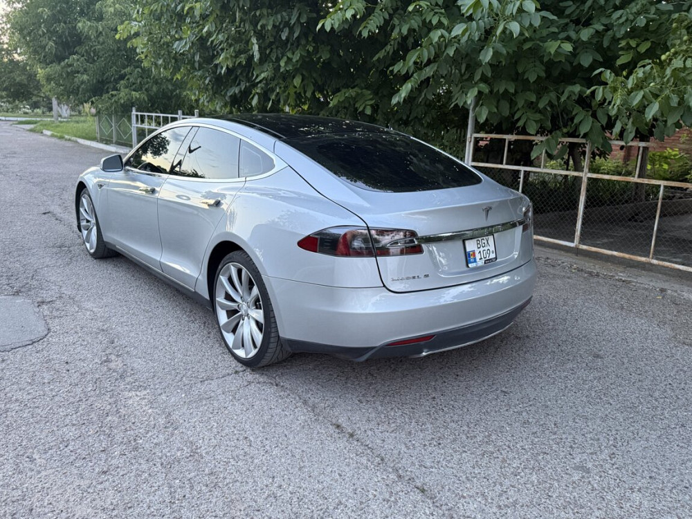 Tesla Model S 2013 год Тирасполь Тирасполь - изображение 4