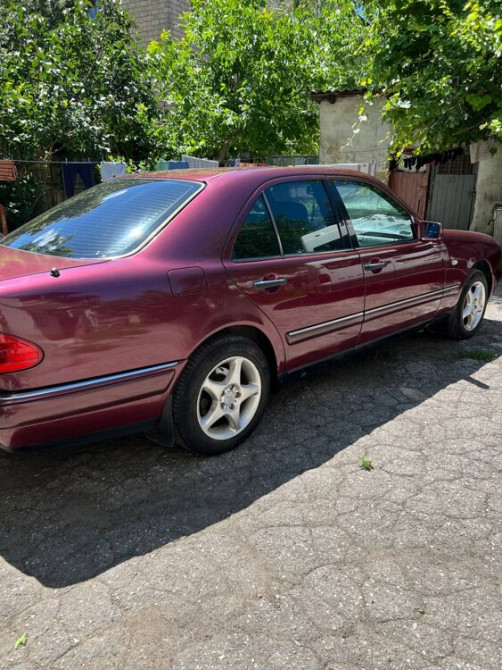 Mercedes E-Class 1996 год Тирасполь Тирасполь - изображение 4