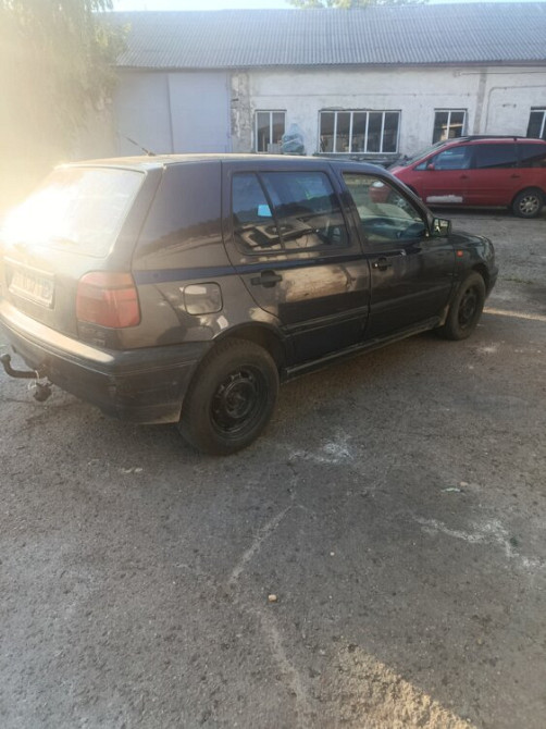 Volkswagen Golf 1993 год Суклея Суклея - изображение 3