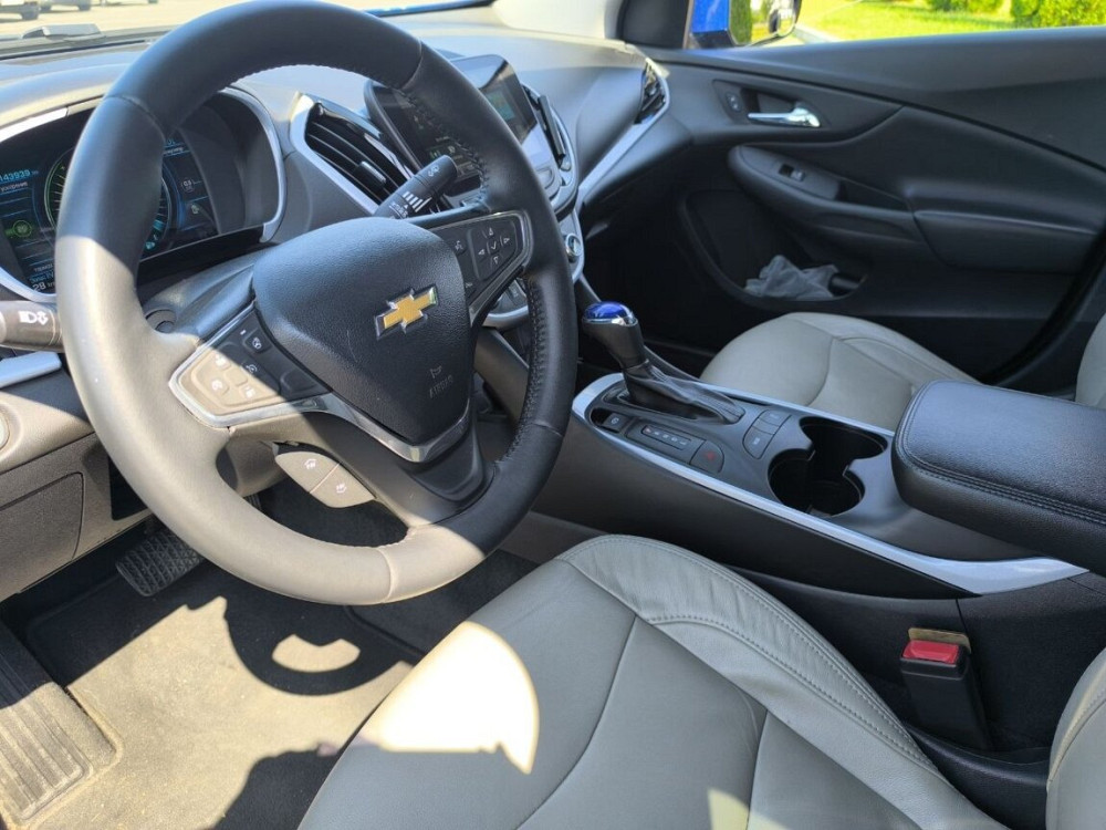 Chevrolet Volt 2018 an Bender Bender - fotografie 10