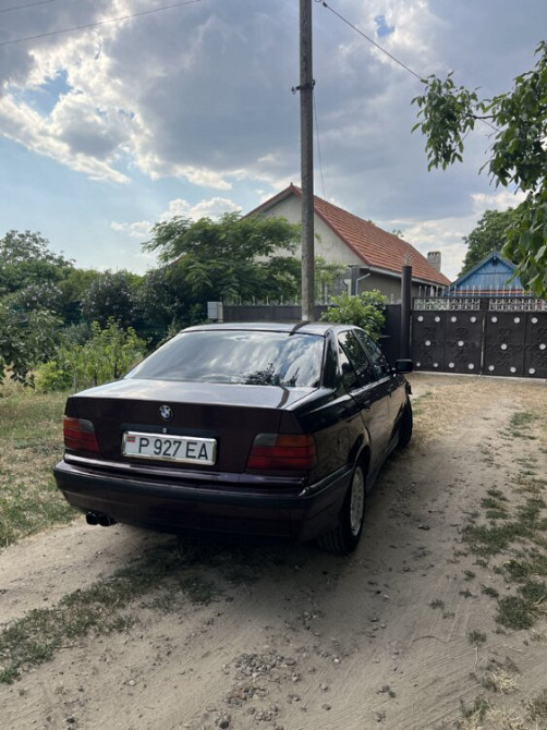 BMW seria 3 1992 an Slobozia Slobozia - fotografie 3