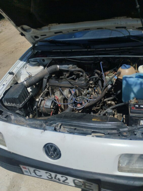 Volkswagen Passat 1990 an Bender Bender - fotografie 2