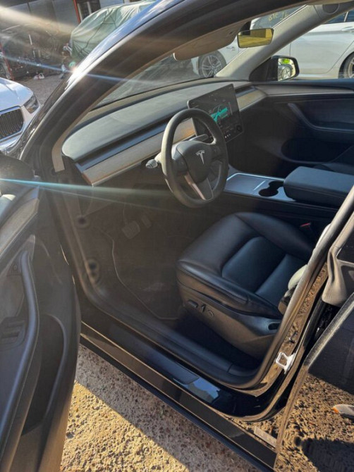 Tesla Model Y 2023 год Тирасполь Тирасполь - изображение 4