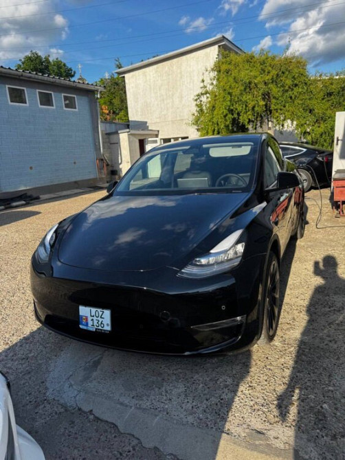 Tesla Model Y 2023 год Тирасполь Тирасполь - изображение 8