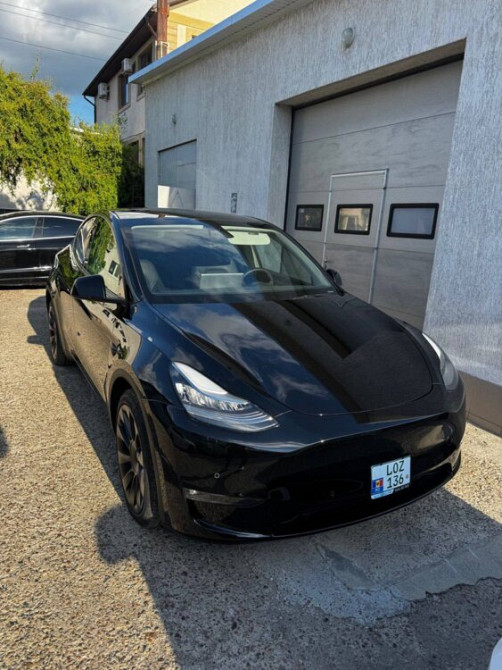 Tesla Model Y 2023 год Тирасполь Тирасполь - изображение 3
