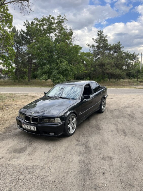 BMW 3 Series 1996 год Слободзея Слободзея - изображение 2